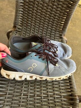 On Running Men's Athletic Shoes in Blue and White